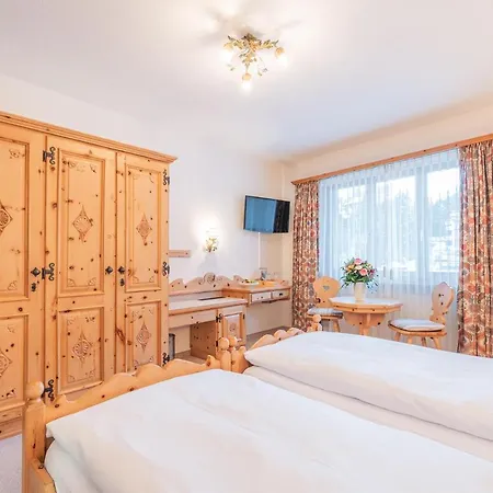 Corvatsch Hotell