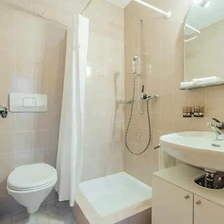 هوتل كورفاتسك فندق