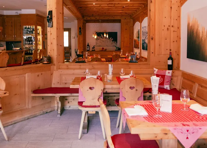 Corvatsch Szálloda 3*