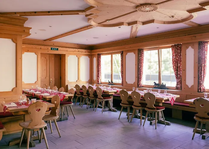 Corvatsch Szálloda 3*